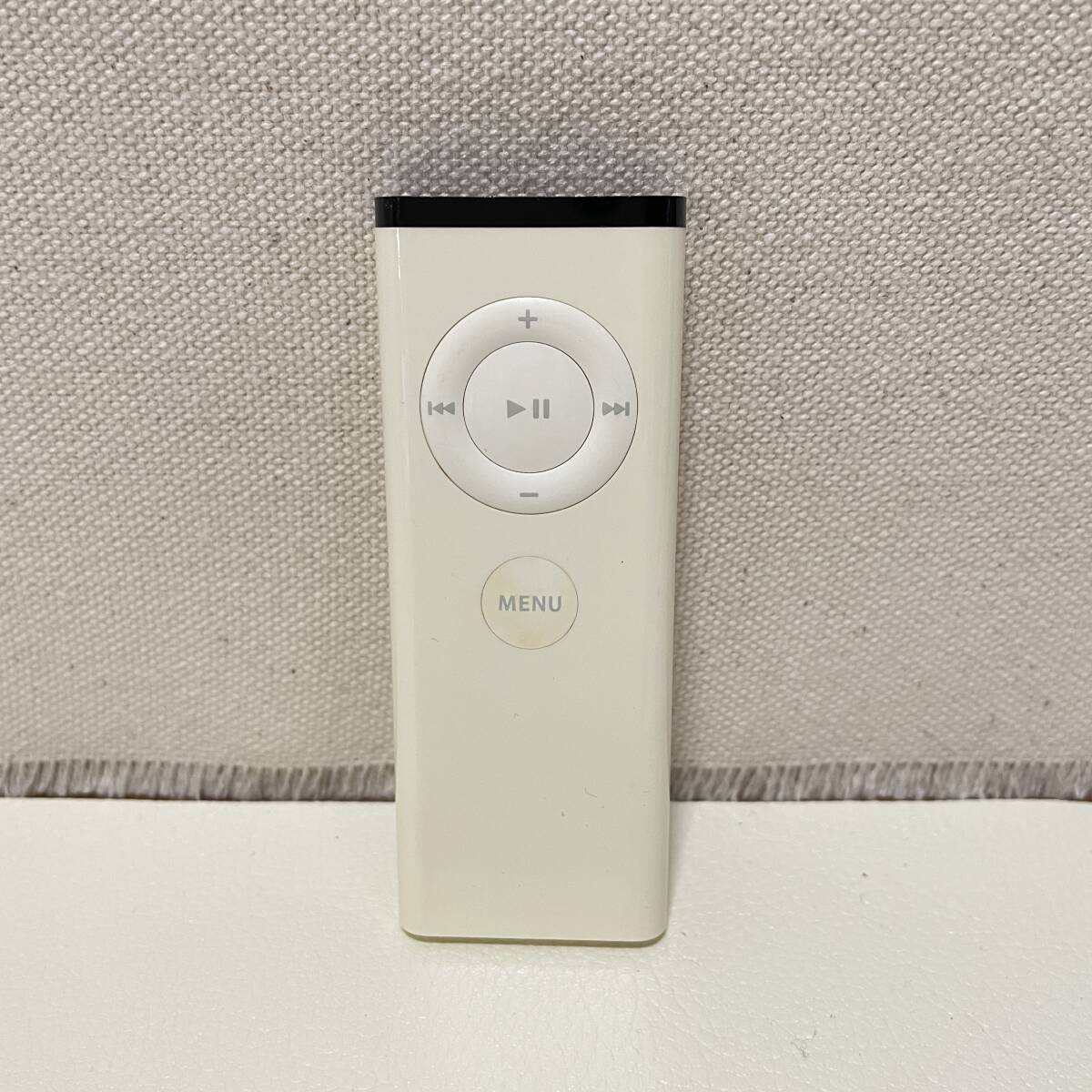 BB221【リモコン253】 動作確認済・保証付  Apple純正 アップルリモート Apple Remote A1156 AppleTV リモコン EMC2086の画像1