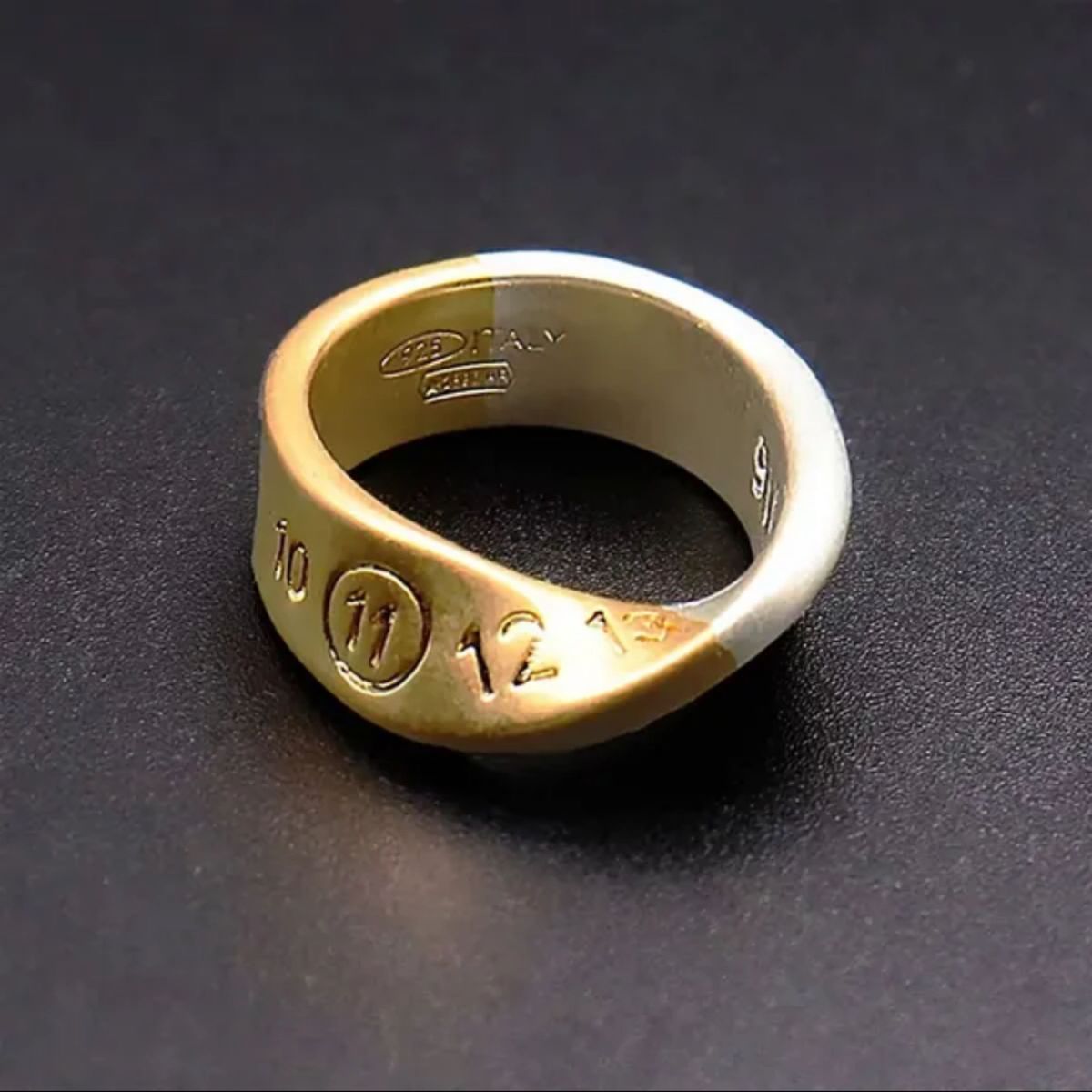 残り1点】Maison Margiela メゾンマルジェラ ツイスト ナンバー 残り1点】Maison Margiela メゾンマルジェラ ツイスト ナンバー