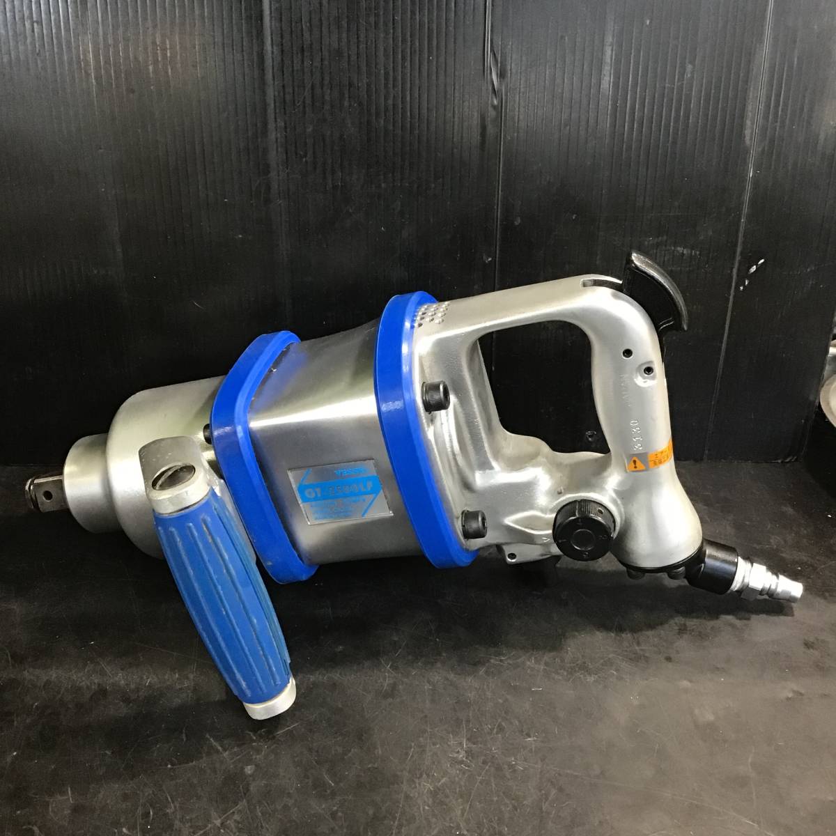 【中古品 / 動作品】ベッセル(VESSEL) 軽量エアーインパクトレンチ GT-2500LF【格安出品♪】