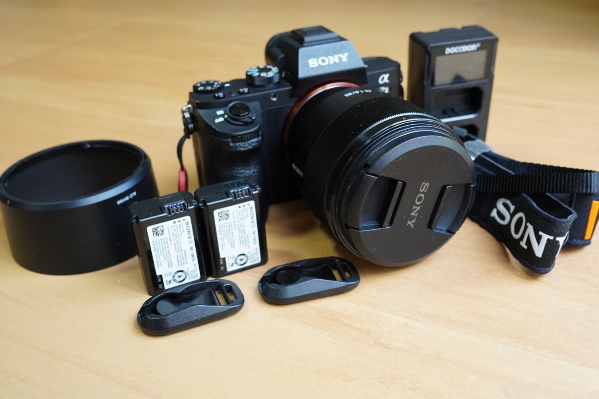 Yahoo!オークション - SONY a7ii ILCE-7M2 ボディ「ショット数4