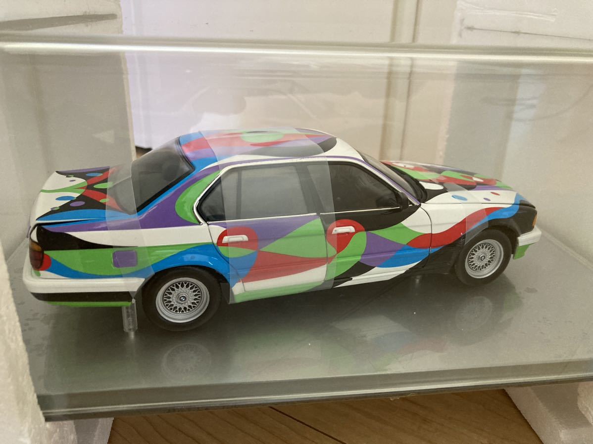 1/18 BMW E32 730i アートカーミュージアムエディション art car museum edition 未展示完品_画像2