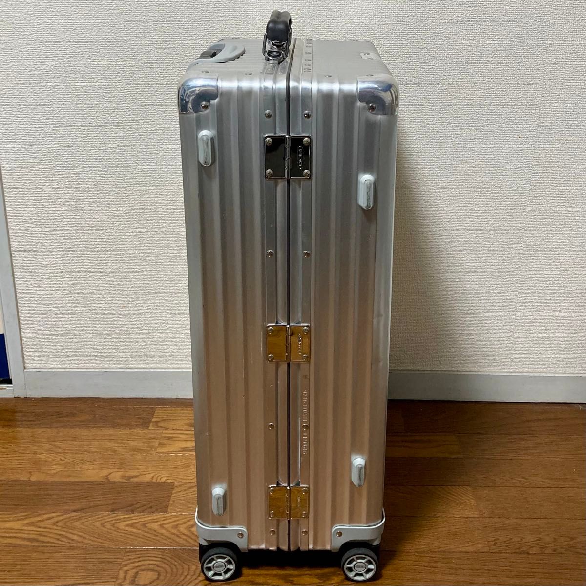 RIMOWA リモワ クラシックフライト 60L|Yahoo!フリマ(旧PayPay RIMOWA リモワ クラシックフライト 60L|Yahoo!フリマ(旧PayPay