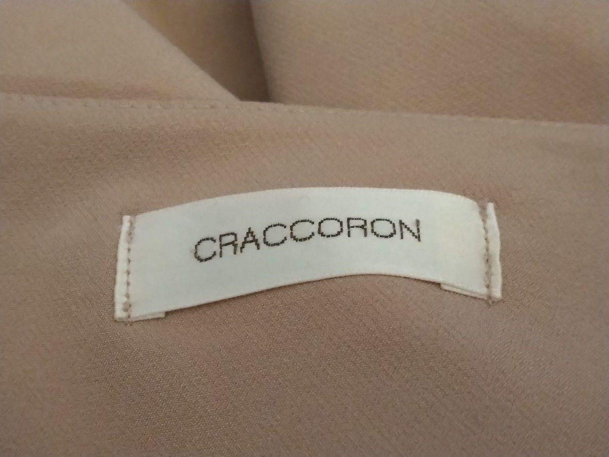 CRACCORON　春アウターフリルジャケット　ベージュ×無地　Mサイズ極美品