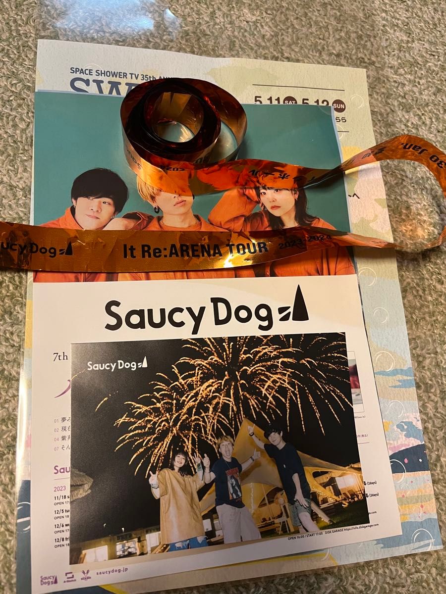 Saucy Dog ライブグッズ 銀テープ&ポストカード&フェイス Saucy Dog ライブグッズ 銀テープ&ポストカード&フェイス
