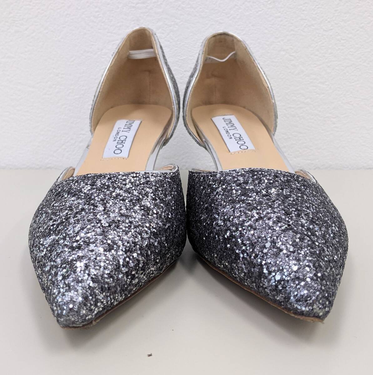 【749】JIMMY　CHOO　ジミーチュウ　パンプス　シルバー　サイズ　39　26cm　レディース　女性　シューズ　靴　イタリア製　ブランド_画像2