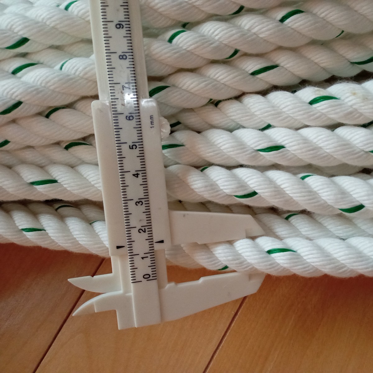 合成ロープ　直径13mm.長さ20m60cm 新品未使用_画像2