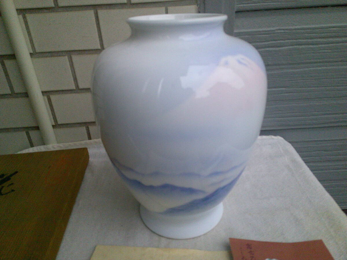 〇深川製磁 赤富士花瓶の画像1