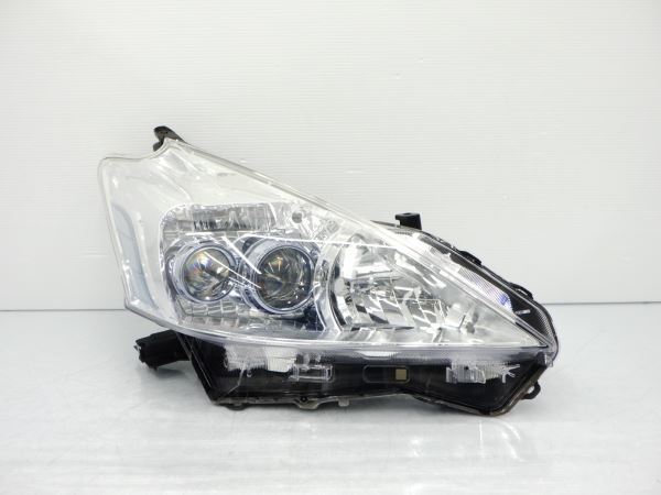 2187941★ プリウスα ZVW40W/ZVW41W 前期(初期) 右ライト LED KOITO 47-42 PRIUS ALPHA_画像1