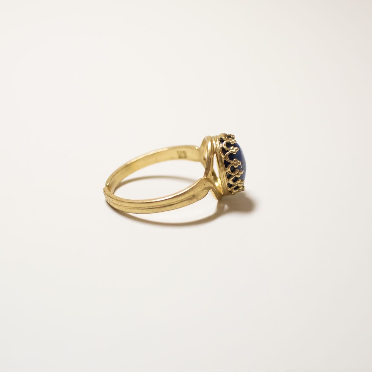天然石 ラピスラズリ クラウンリング フリーサイズ 真鍮 ゴールド 指輪 縦長 オーバル