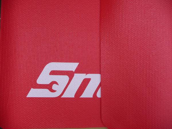 スナップオン フェンダー ソフト シート カバー 赤色 ツール ノンスリップ マット エプロン 保護 クション 衝撃 キズ対策 寝板 ヨガ JCK8 の画像2