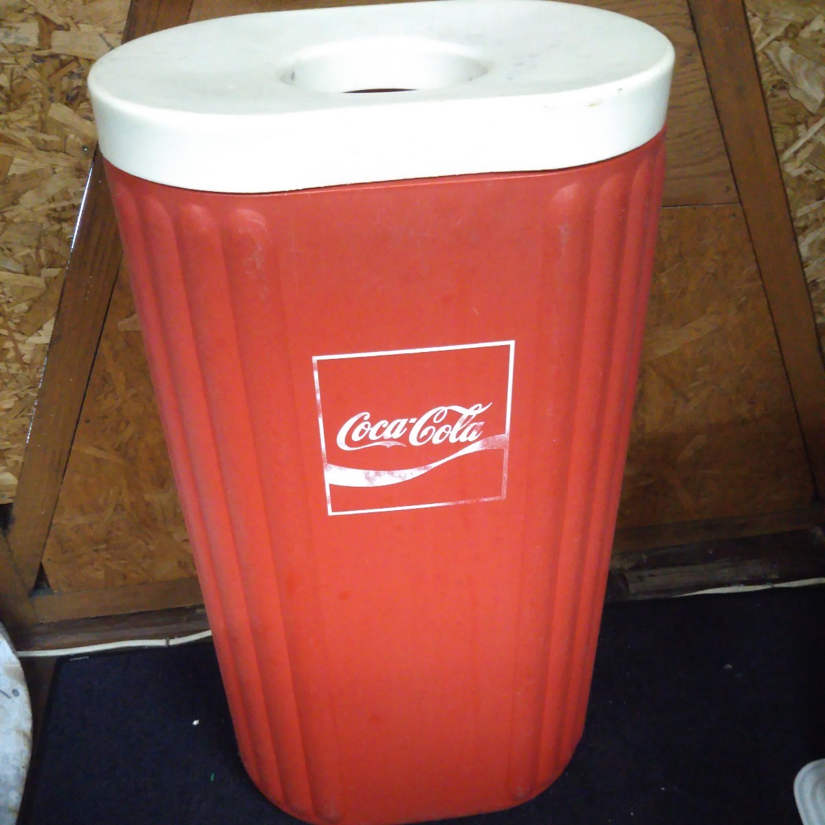 コカ・コーラ当時物 ダストボックス ゴミ箱 縦型非売品レトロポップヴィンテージ_画像1