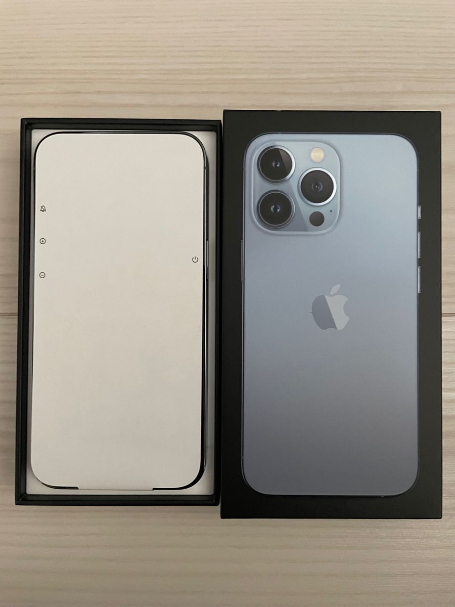 極美品】iPhone 13 Pro Max 256GB シエラブルー SIMフリー 極美品】iPhone 13 Pro Max 256GB シエラブルー SIMフリー