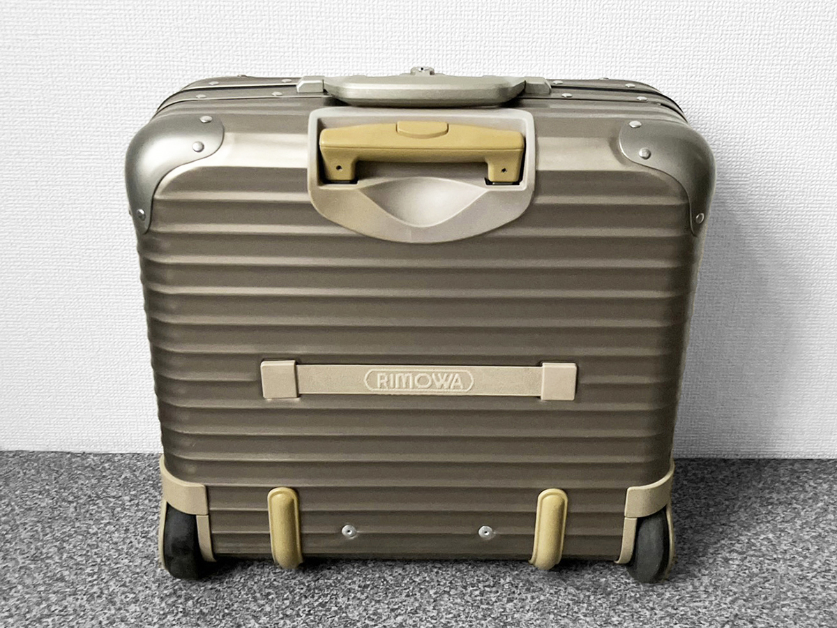 RIMOWA TOPAS TITANIUM Rimowa topaz titanium business Toro Lee 2 wheel 28L/ original suitcase to lorry Pilot original