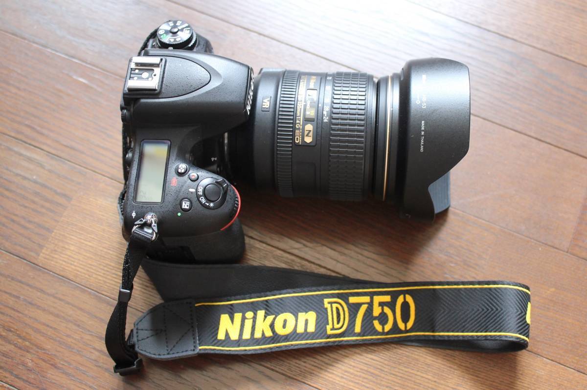 超美品　Nikonニコンカメラ　D750 24-120 VR レンズキット+SD/64G×2+純正品予備電池　撮影枚数2800あまり　カメラ専用保管庫保管