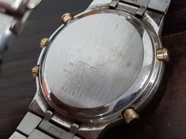 UFF38　ジャンク品　時計　腕時計　おまとめ　部品取り　SEIKO　NIXON　LONGINES　ヘレンミッシェル　ALESSANDARAOLLA　_画像9