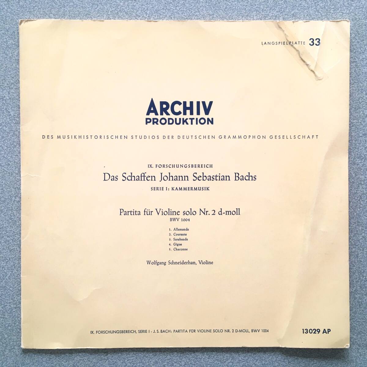 独ARCHIV 5/57 FLAT盤 シュナイダーハン 唯一のJ.S.Bach 無伴奏No.2 シャコンヌ! 凄まじい迫力の超名演 他にレコードなし ノイズ皆無_画像1