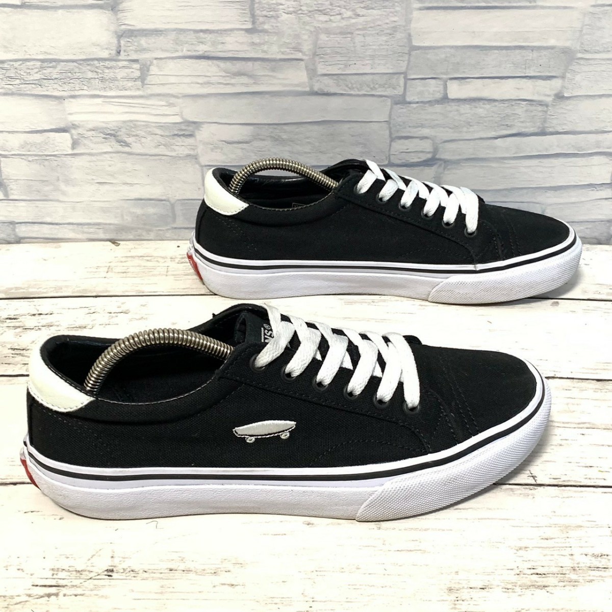 R5488bE VANS バンズ スニーカー ブラック×ホワイト レディース 24.5cm COURT ICON コートアイコン ヴァンズ スケートデッキロゴ 刺繍_画像3