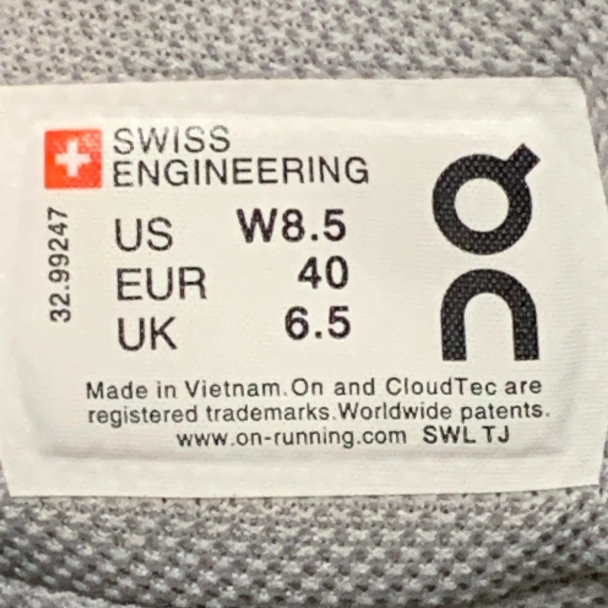R5667bE On オン SWISS ENGINEERING スイスエンジニアリング スニーカー メンズ ホワイト×グレー×ブラック USAW8.5 (26.5cm位) シューズの画像8