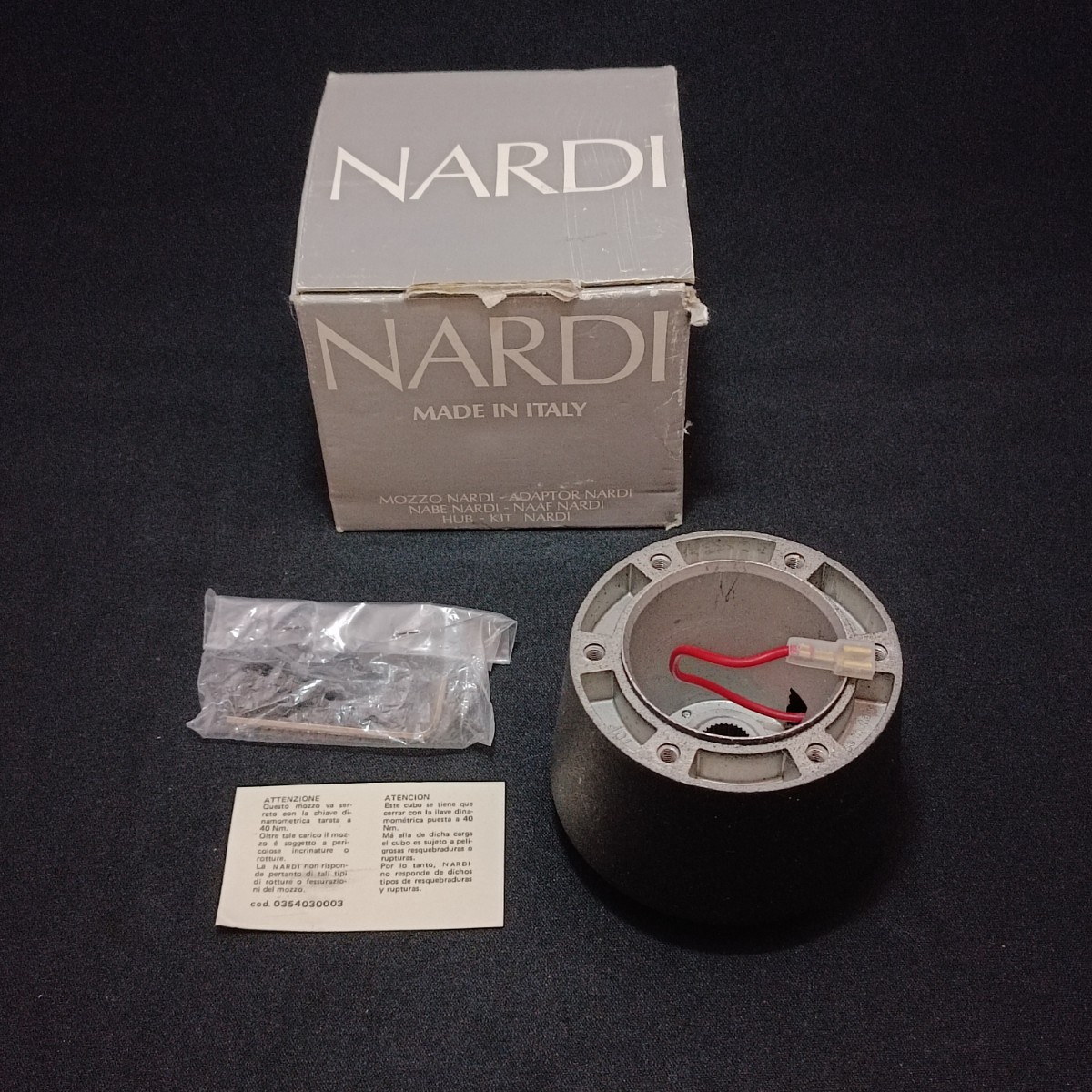 NARDI ナルディクラシック ブラックレザー＆シルバースポーク 36mm (当時物:20年以上前) ステアリングボス付_画像5