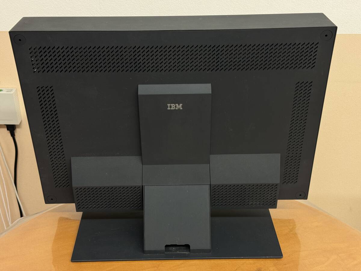 ＊超レア品＊【上良品】伝説的なIBM T221 トップモデル 9503-DGP　　22.2インチ TFT液晶モニター 3840 x 2400 QUXGA-W_画像3