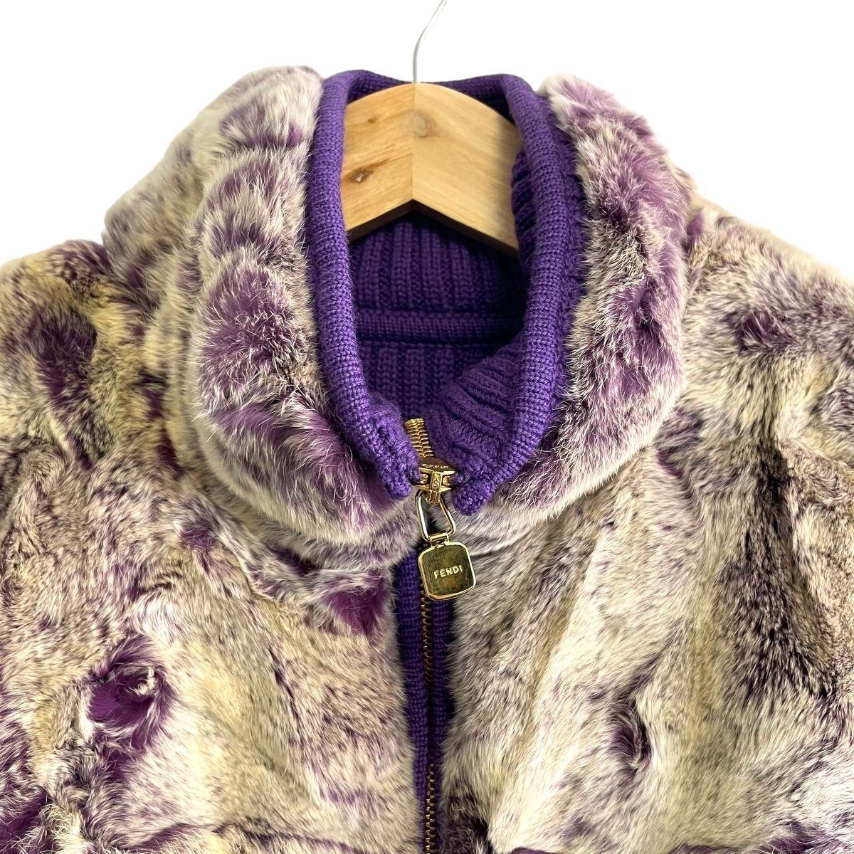  beautiful goods FENDI Fendi silk 100% beaver fur high‐necked Zip up knitted blouson 46 purple *
