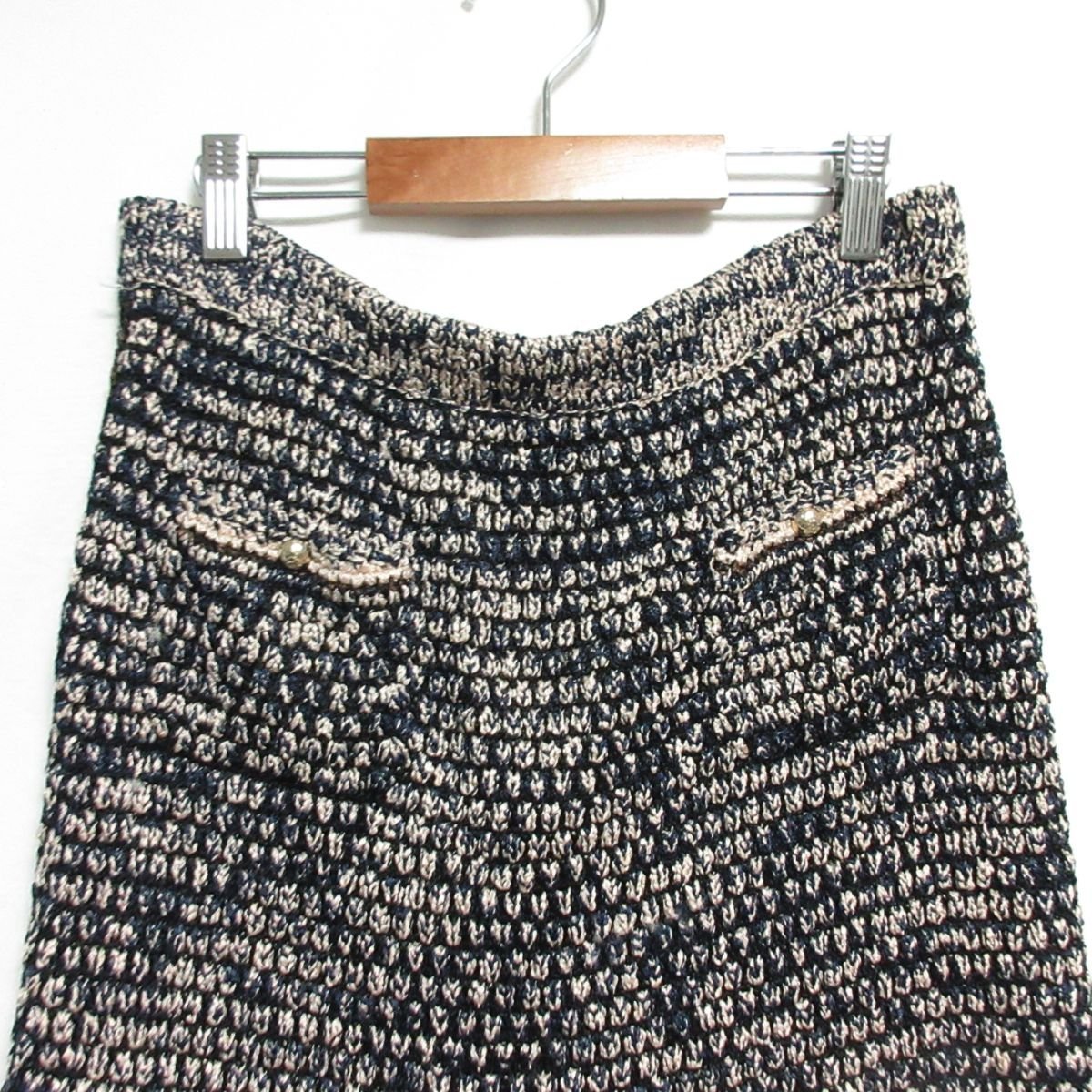  beautiful goods CHANEL Chanel silk Blend here Mark button knee on height tweed knitted skirt 38 multicolor *