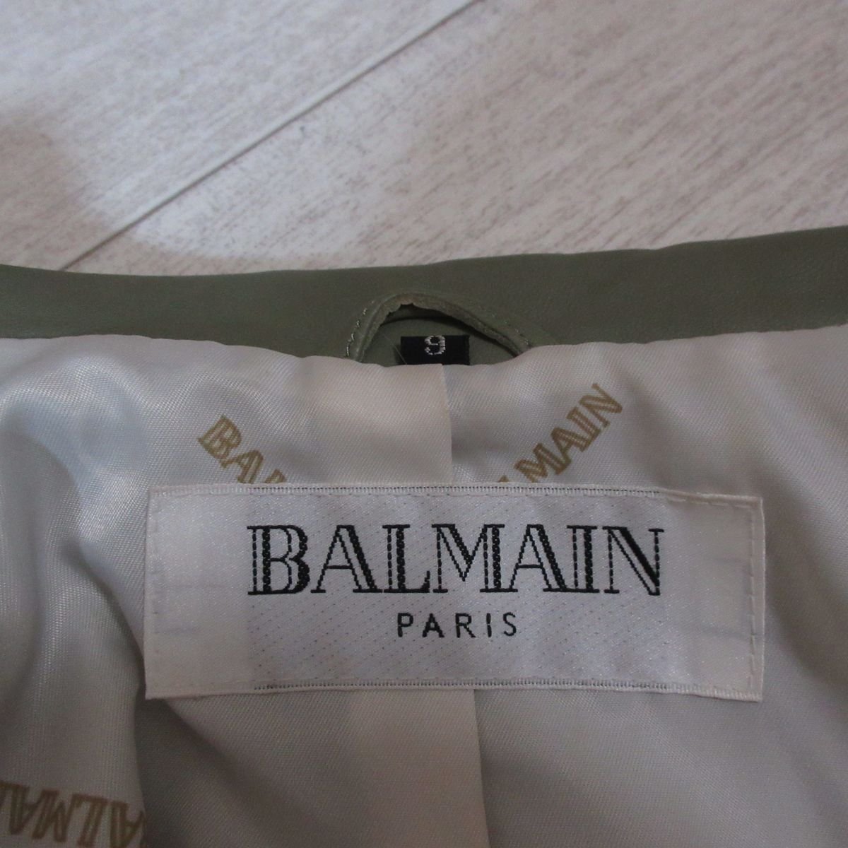  прекрасный товар BALMAIN bar Munsingwear ru2B кожаный жакет 9 номер оливковый *