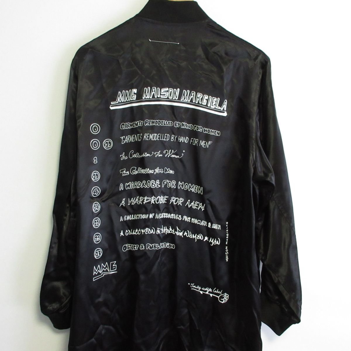 美品 MM6 エムエムシックス Maison Margiela メゾンマルジェラ バックプリント サテン ロングコート 38 ブラック ◆_画像6