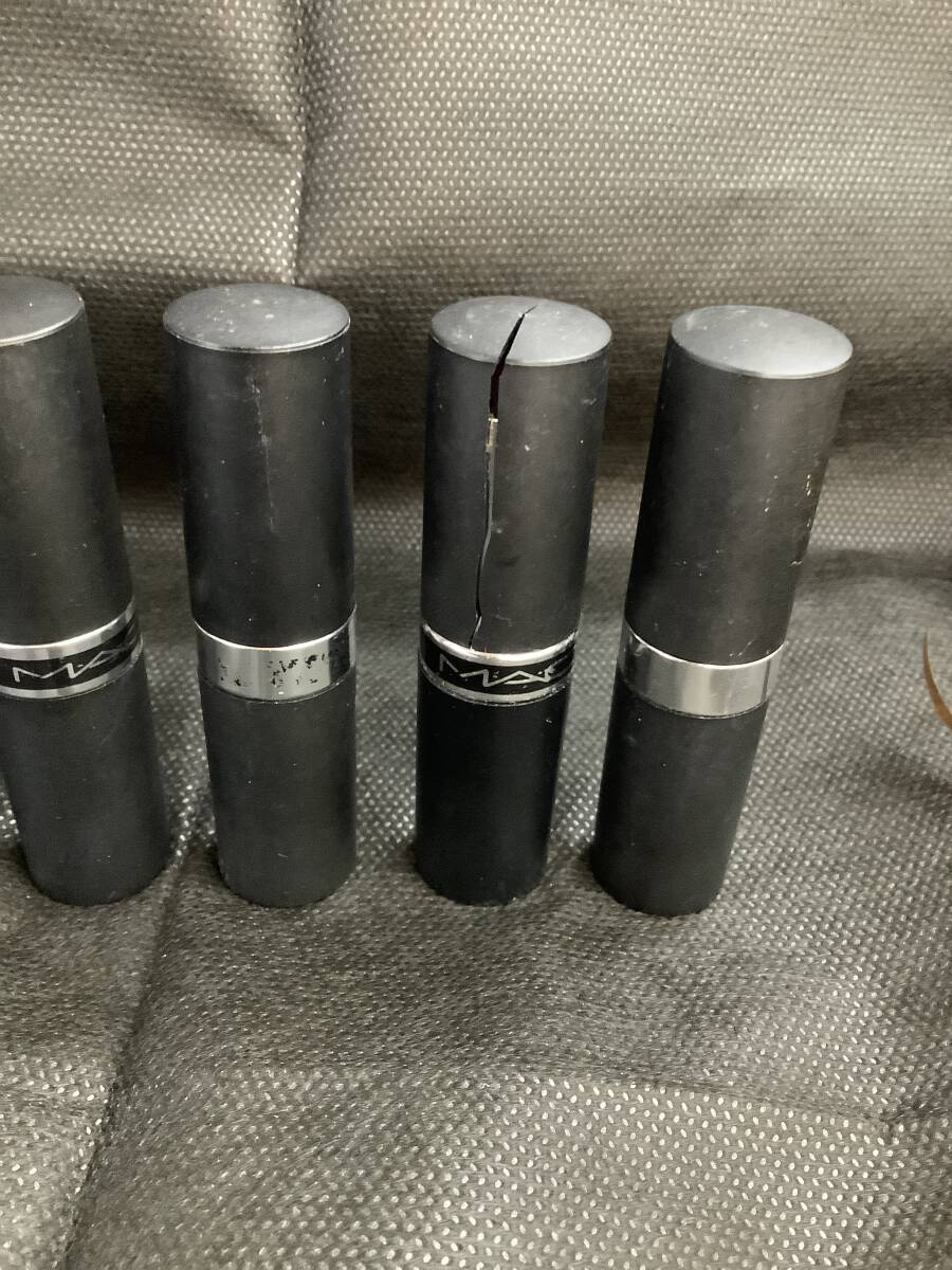 M1233 used .MAC lipstick together 8 point 