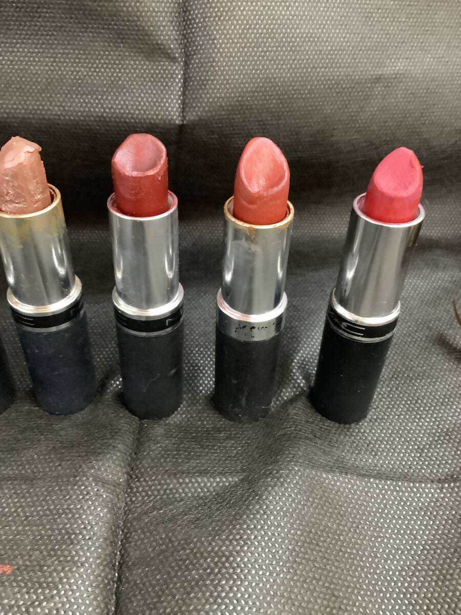 M1233 used .MAC lipstick together 8 point 