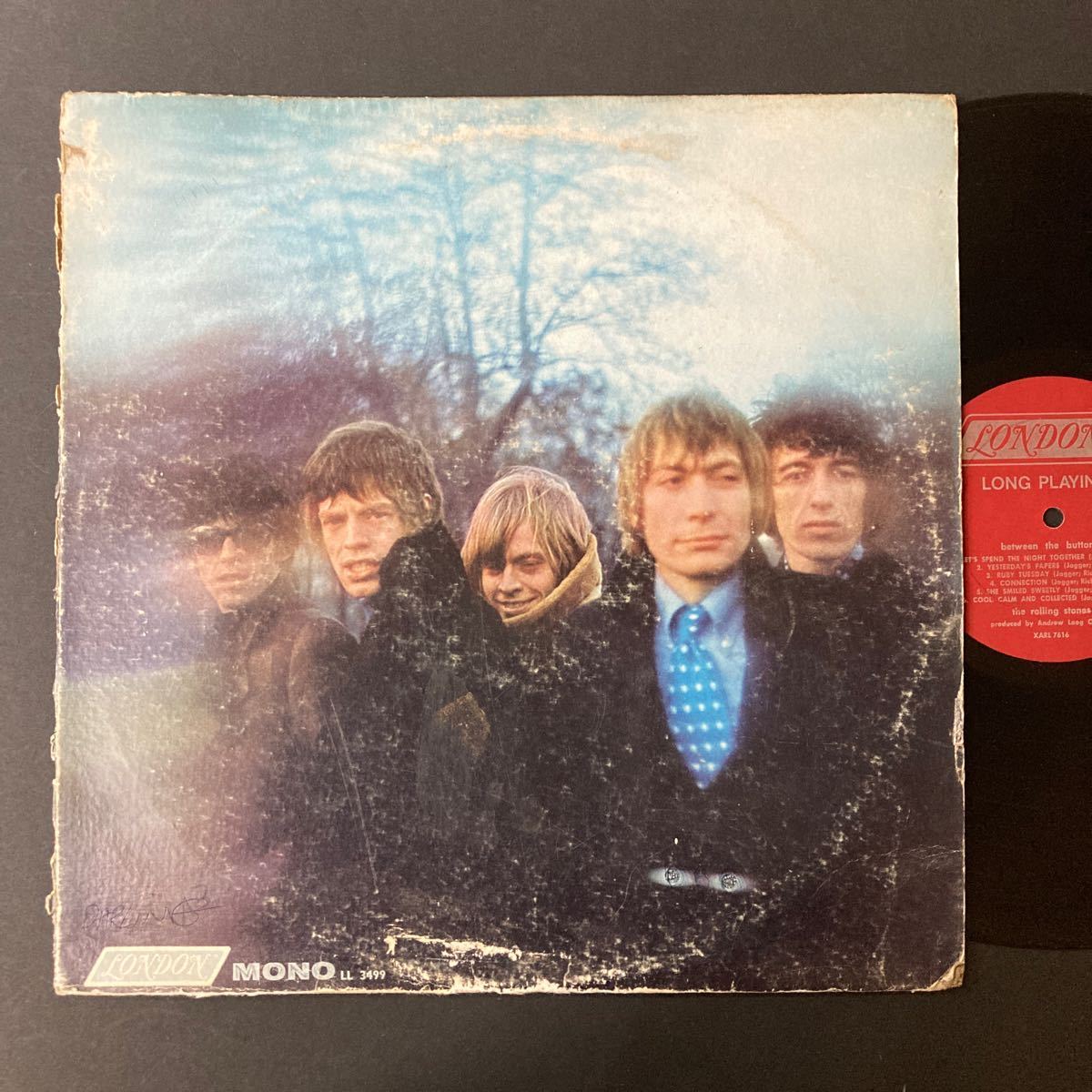 US ORG. 最初期プレスmono “BETWEEN THE BUTTONS” The Rolling Stones / LONDON 赤マルーンラベル_画像1