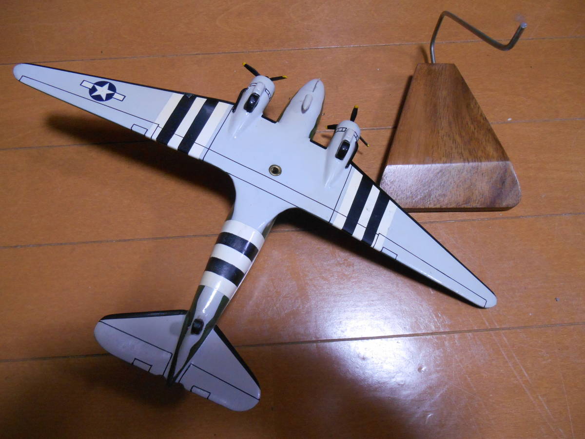 スケール不明　全長約23cm C-47 　ソリッドモデル_画像3