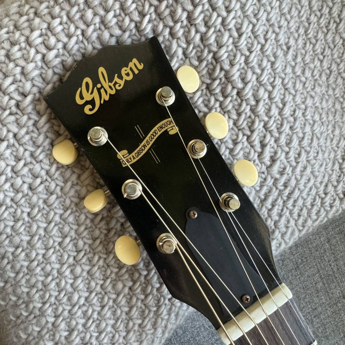 Gibson (ギブソン) Murphy Lab 1942 Banner J-45 Light Aged Figured Mahogany_画像5