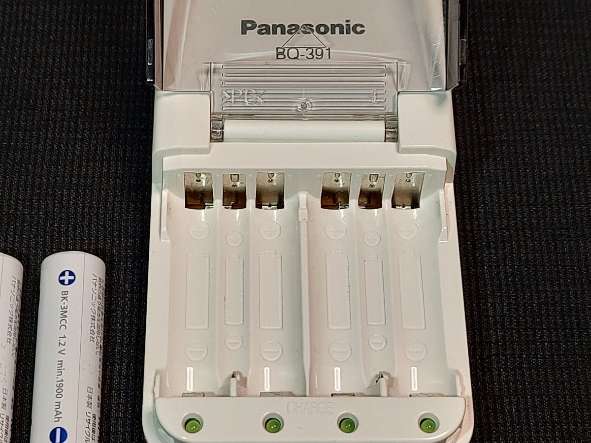 ■ Panasonic   ニッケル水素電池　充電器 ■Panasonic  単3形  BK-3MCC　eneloop