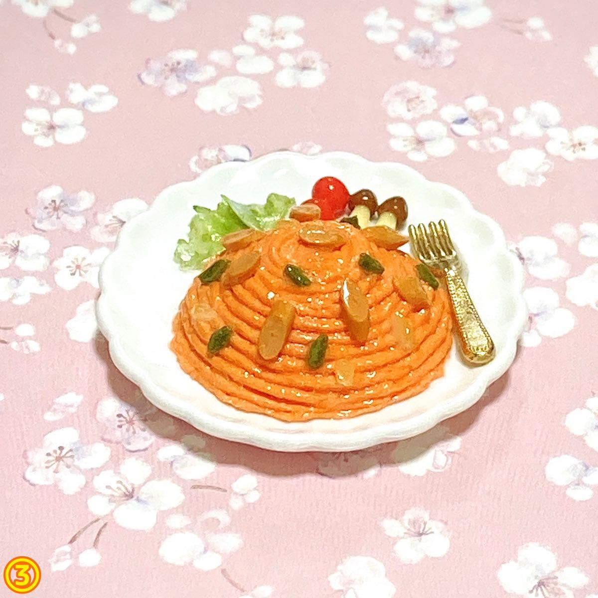 ナポリタン スパゲティのミニチュア☆粘土 フェイクフード 食品サンプル ままごと ハンドメイド ドールハウス