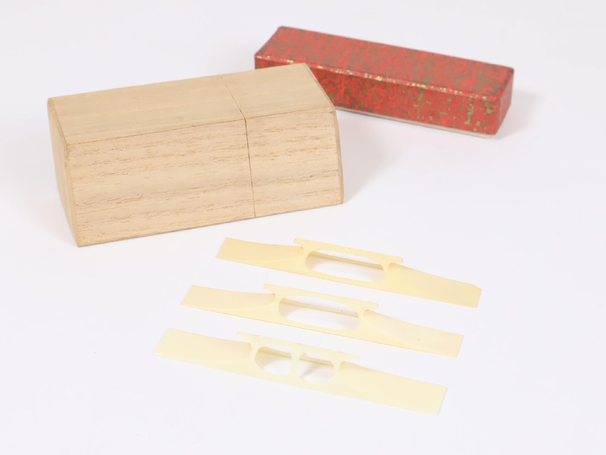  shamisen piece 3 piece together box attaching shamisen tool three string piece traditional Japanese musical instrument stringed instruments ground . folk song Tsu light length . traditional art 