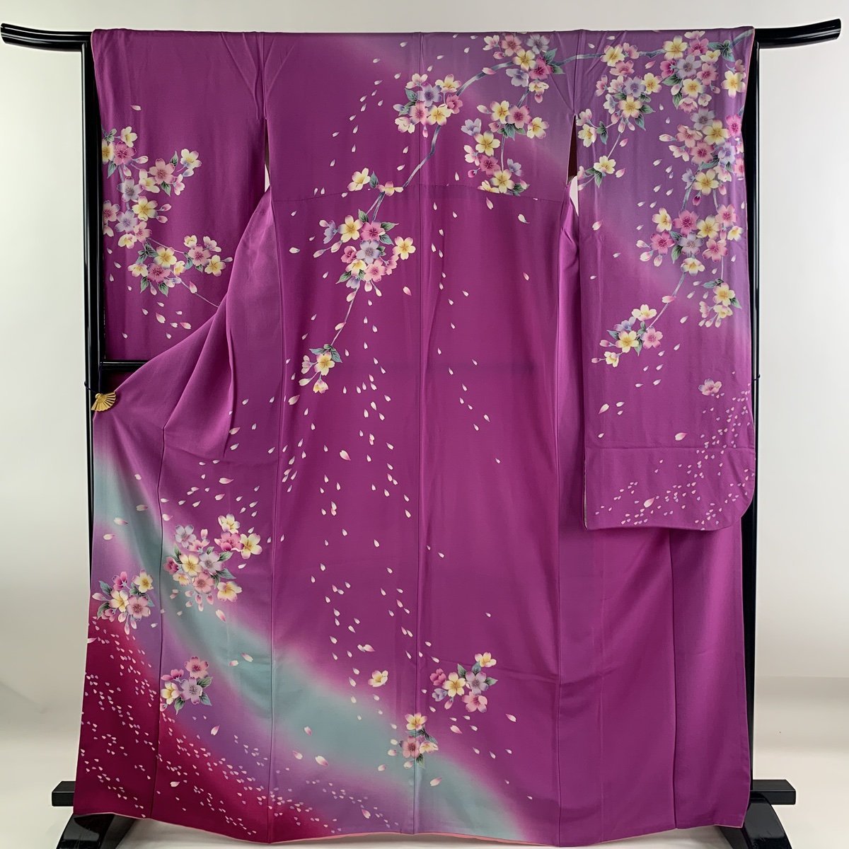 振袖 身丈167cm 裄丈65cm M 袷 桜 桜の花びら 金彩 染め分け 紫 正絹 美品 名品 【中古】