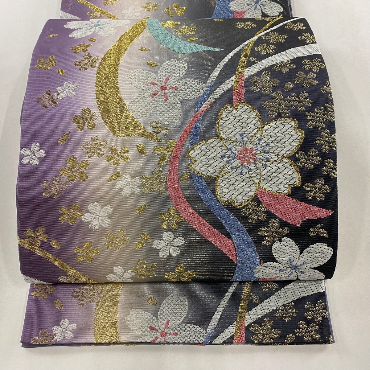 袋帯 秀品 振袖向き 桜 熨斗 金糸 唐織 黒灰 六通 正絹 【中古】