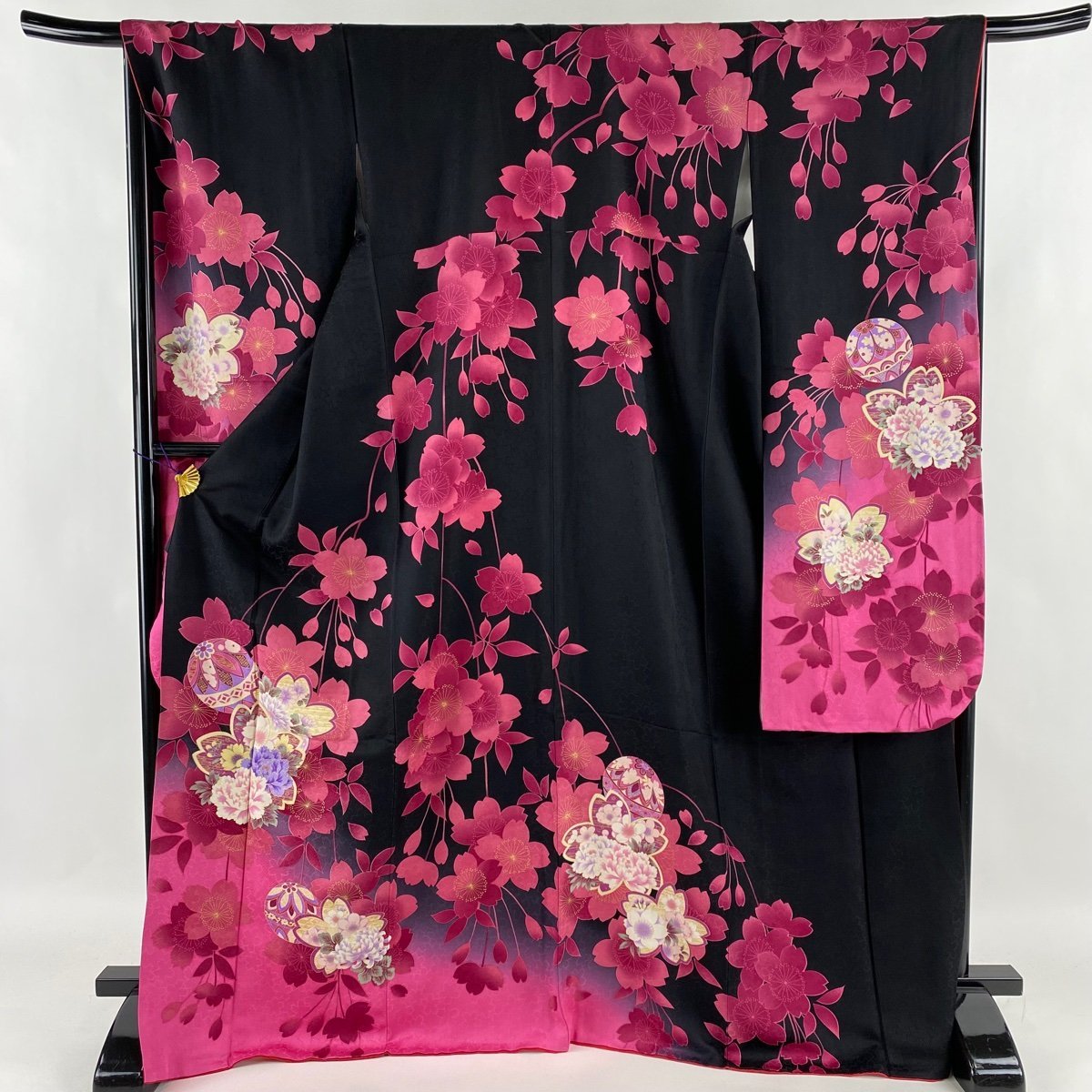 100％品質 鞠 桜 袷 L 裄丈67.5cm 身丈171cm 振袖 金彩 【中古】 名品