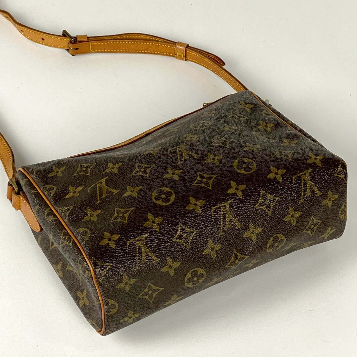 ルイ・ヴィトン Louis Vuitton チュールリー 斜め掛け ショルダーバッグ モノグラム ブラウン M51350 レディース 【中古】_バイセル 14172_2