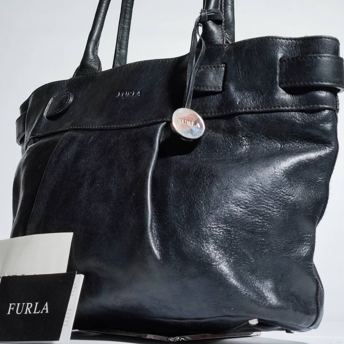 美品 フルラ FURLA トートバッグ 本革 レザー 黒色 ブラック ビジネスバッグ ブリーフケース メンズ 大容量 仕事 A4可 肩掛け可 高級 希少_画像1