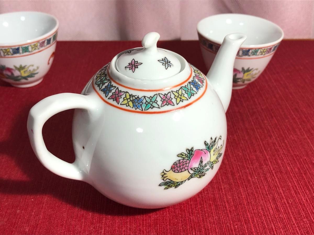 中国景徳鎮 茶器セット 急須 湯呑み茶碗 茶杯 桃 未使用 中国景徳鎮 茶器セット 急須 湯呑み茶碗 茶杯 桃 未使用