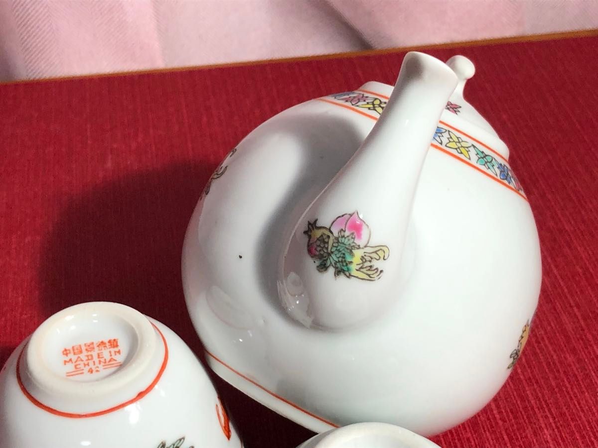 中国景徳鎮 茶器セット 急須 湯呑み茶碗 茶杯 桃 未使用 中国景徳鎮 茶器セット 急須 湯呑み茶碗 茶杯 桃 未使用