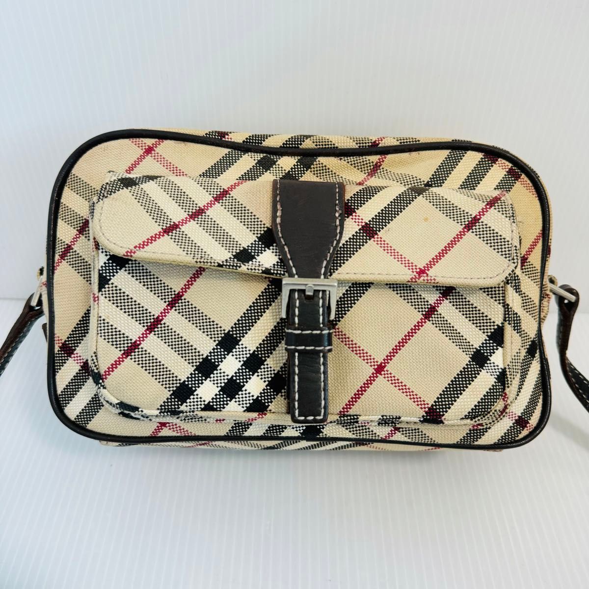 美品】バーバリーブルーレーベル キャンバス ショルダーバッグ 美品】バーバリーブルーレーベル キャンバス ショルダーバッグ