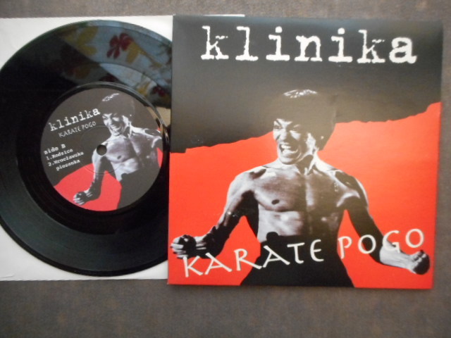 e74 【EP】 Klinika／Karate Pogo／Nikt Nic Nie Wie Poland／ポストカード付の画像1