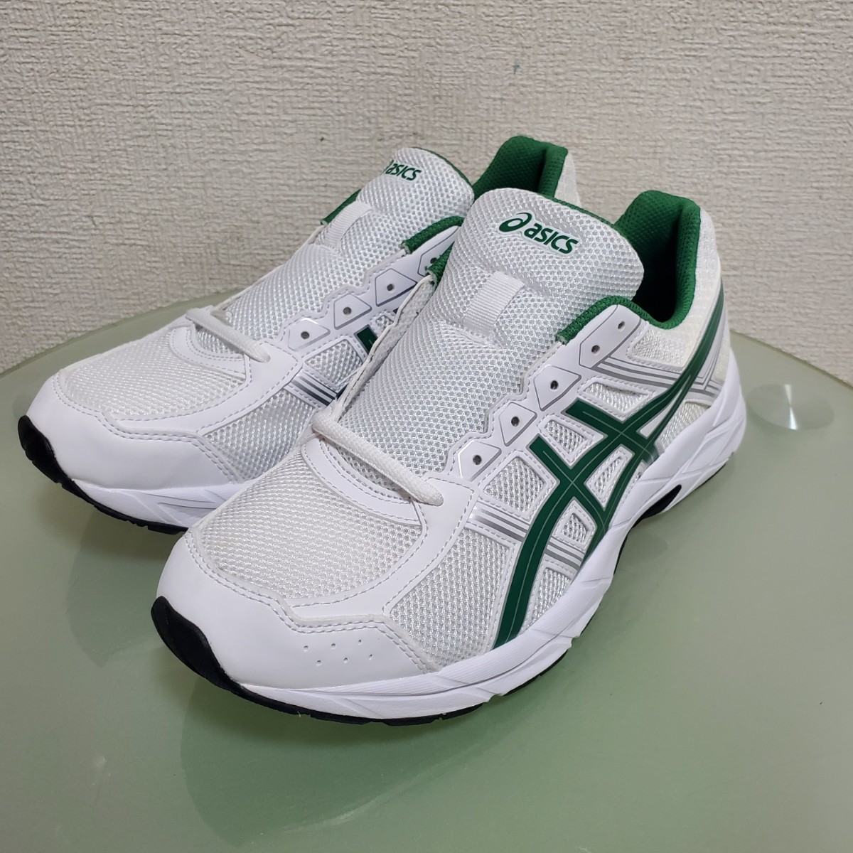 新品 未使用 自宅保管品 ASICS アシックス ランニングシューズ 26.5㎝ ホワイト グリーン タグ付き マラソン 軽量_画像1