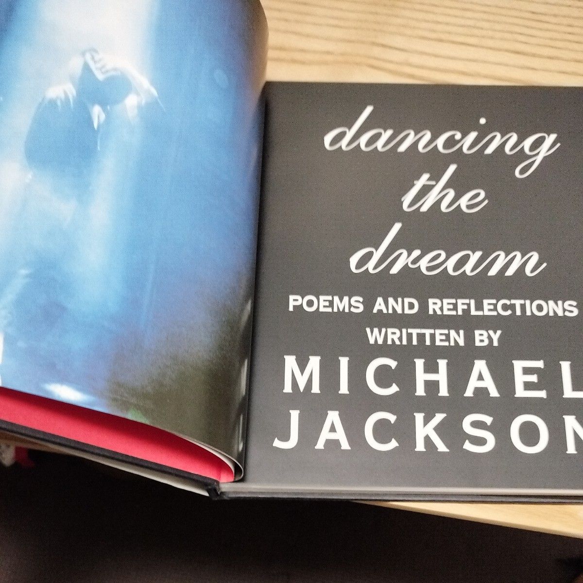 DANCING THE DREAM  　MICHAEL JACKSON