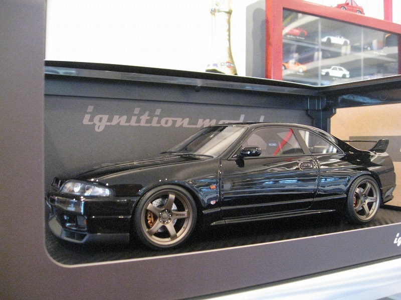 ★絶版IGモデル1/18 日産スカイラインGT-R (R33) V-Spec Black IG1314☆の画像3