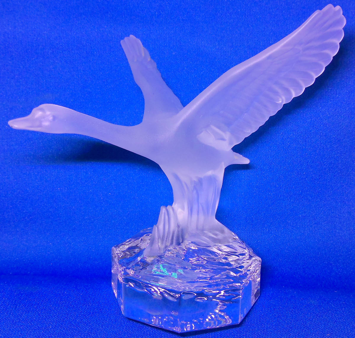 【骨董品】Goebel(ゲーベル)　クリスタルガラス　白鳥の置物　ドイツ製_画像2