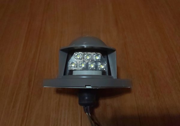 LEDナンバー灯球 6097タイプ専用 新旧ギガ・フォワード 高輝度LED 8.000mcd 7発使用 24V用 送料無料（定形外郵便）の画像2